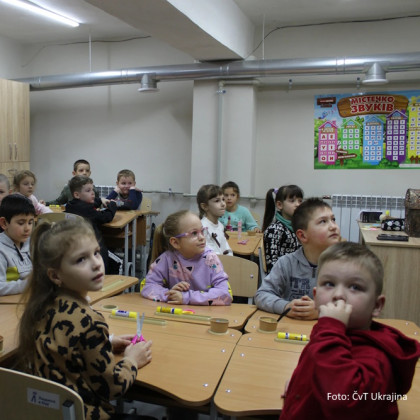 Skutečný dárek - Vzdělání navzdory válce