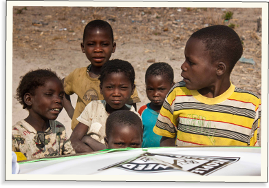 Člověk v tísni v Angole 2012 | Skutečný dárek